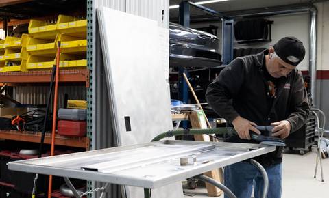 Fitting compartment doors
